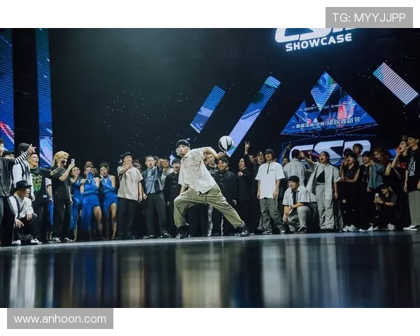 成都街舞队与深圳街舞队赛后复盘探讨团队协作的成功与不足之处